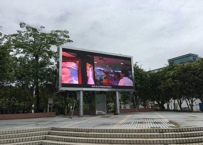 ประเทศจีน โฆษณากลางแจ้งโฆษณาจอแสดงผล LED Windows 7 8 10 Operate System โรงงาน