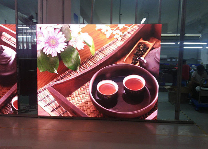 ประเทศจีน แสดงแผงหน้าปัดเหล็กแบบเต็มจอ 2.5 มม. Pixel ขว้าง 1300cd ความสว่าง 1500 Hz โรงงาน